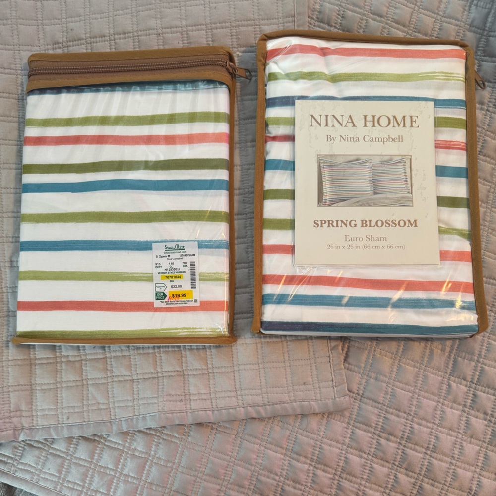 NWT set of 2 standard shams